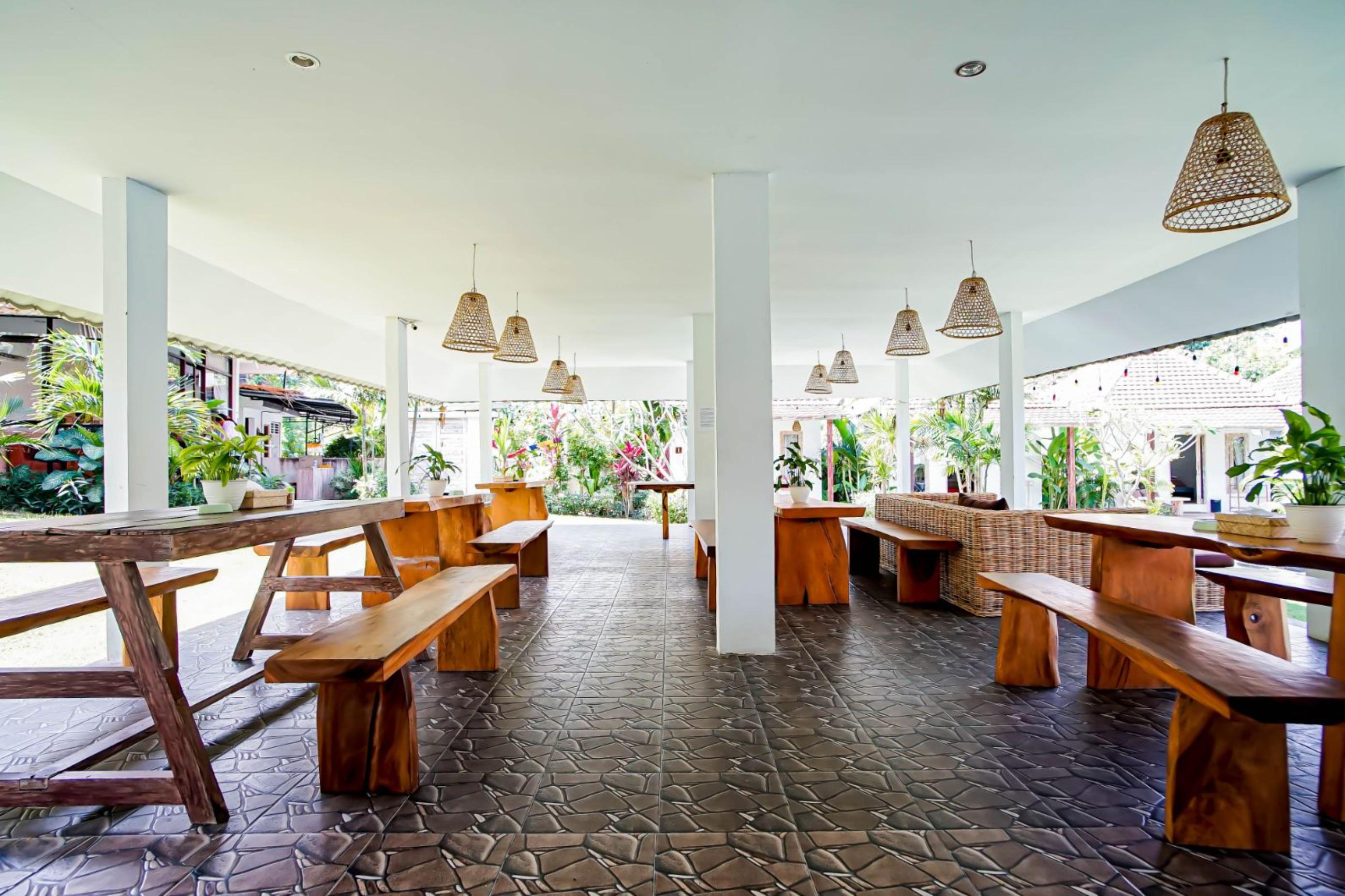 Agung Wiwin Homestay & Restaurant Mengwi Luaran gambar