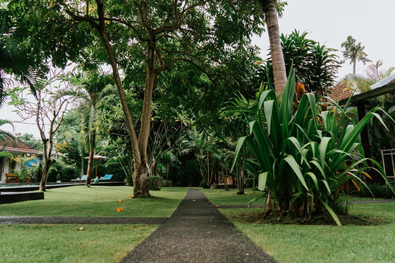 Agung Wiwin Homestay & Restaurant Mengwi Luaran gambar