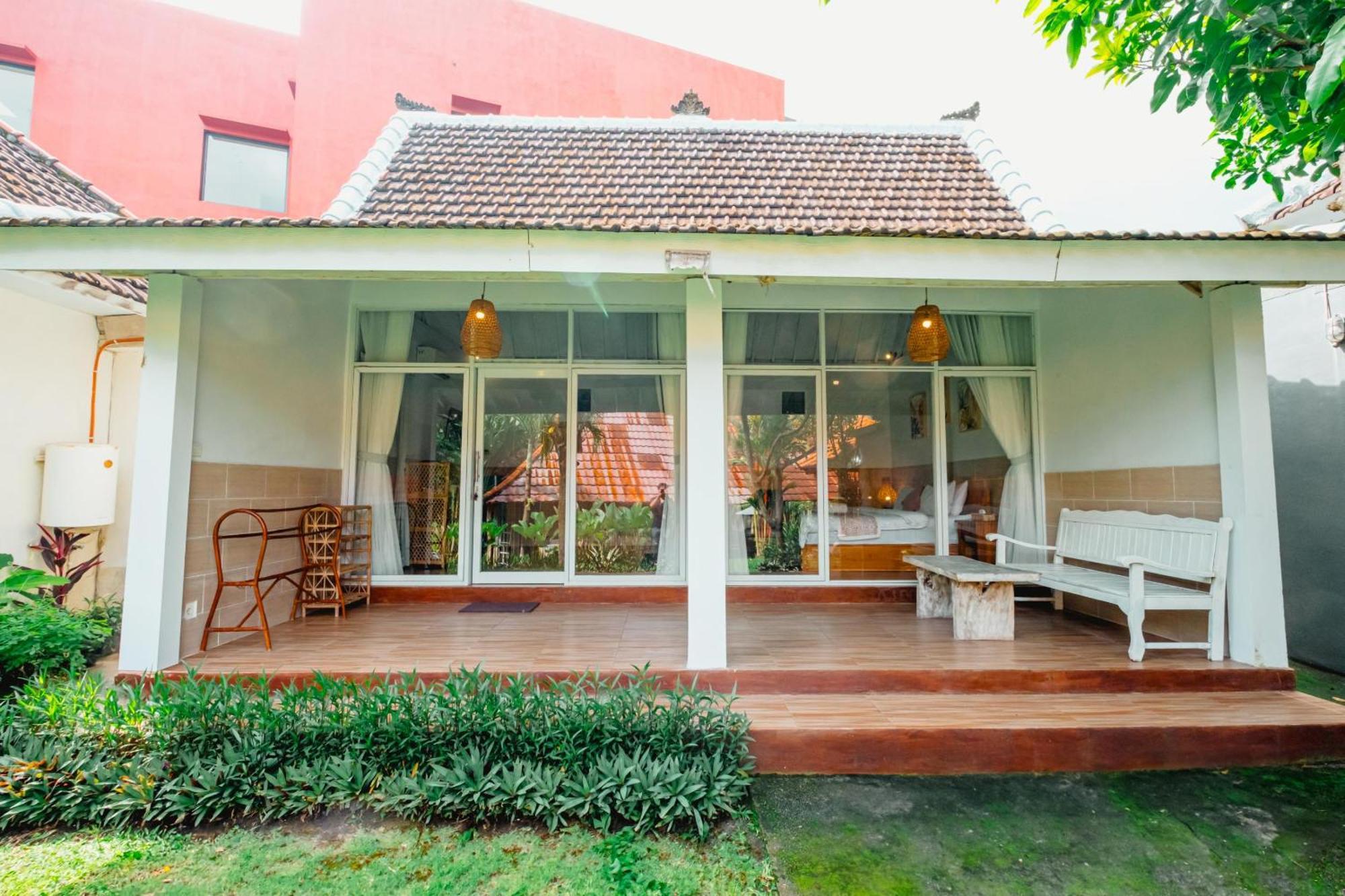 Agung Wiwin Homestay & Restaurant Mengwi Luaran gambar